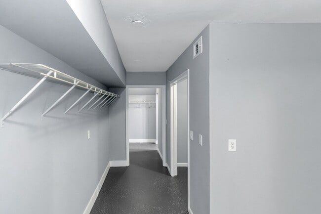 Building Photo - Spacious 4 Bed 3 Bath SFH!