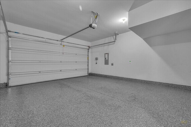 Building Photo - Impressive North Plains Home Backing to Protected Green Space – Move-In Ready!