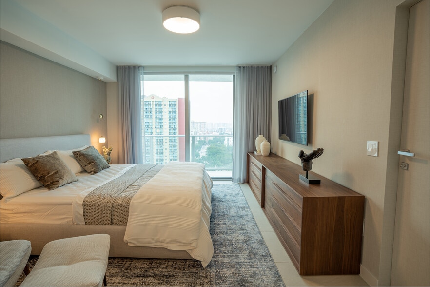 Building Photo - 330 Sunny Isles Blvd