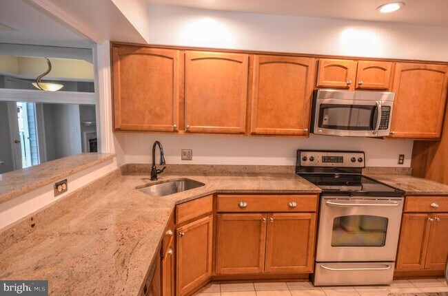 Building Photo - 10715 Hampton Mill Terrace