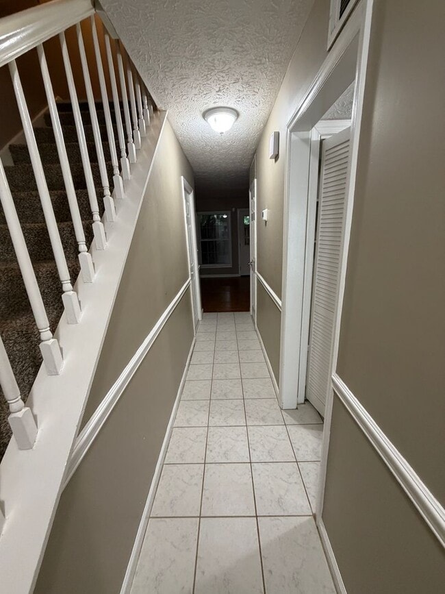 Building Photo - 103 Wenwood Cir