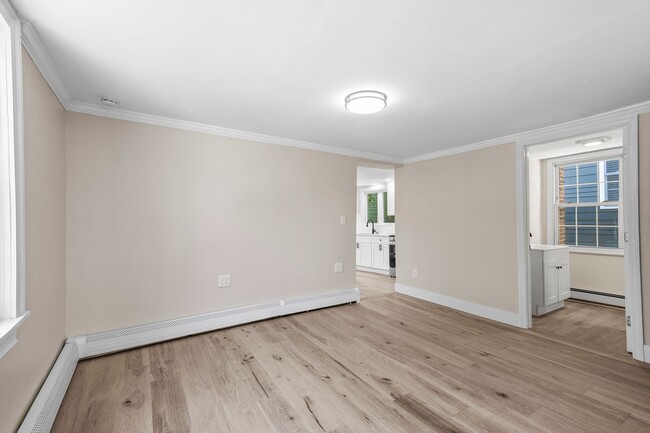 Building Photo - Beautifully Renovated 4-Bedroom Home in Ea...
