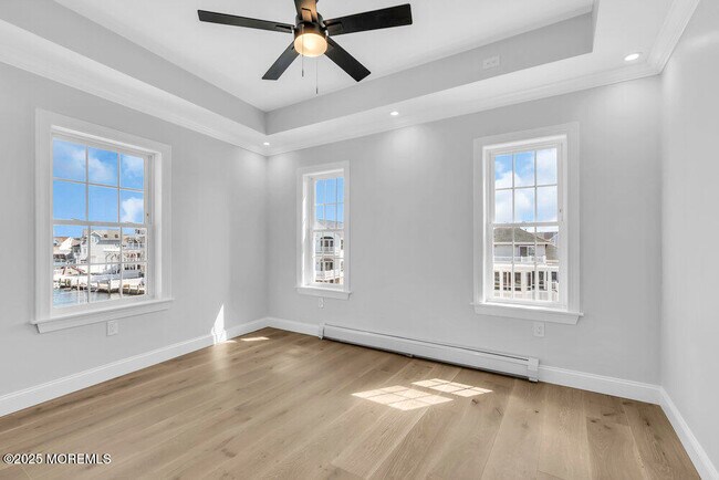 Building Photo - 141 Vanard Dr