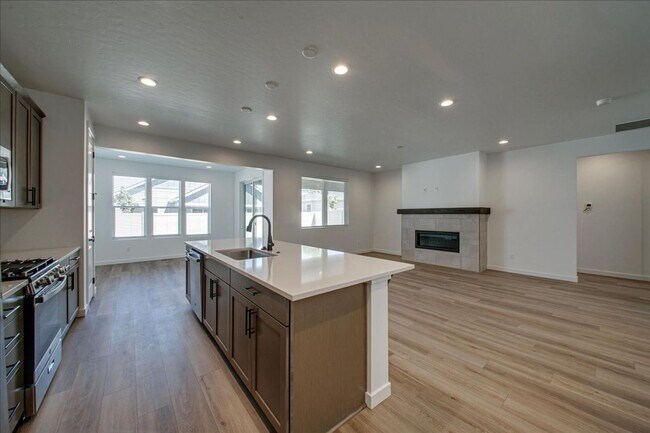 Building Photo - Stylish New Star Home with Resort-Style Perks
