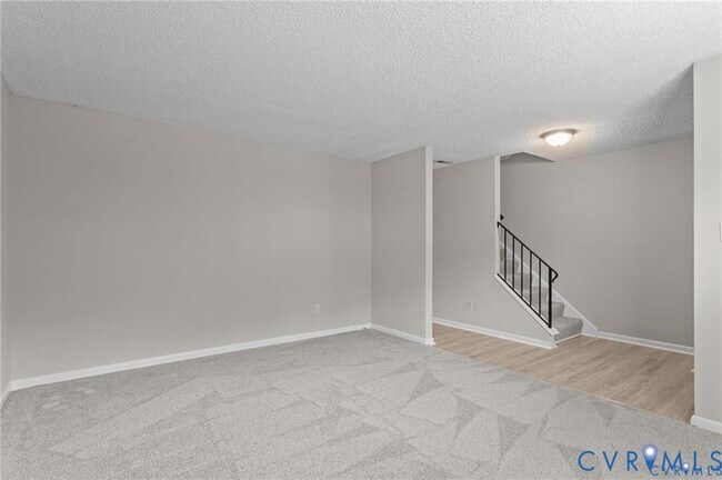 Building Photo - 2613 Chancer Dr