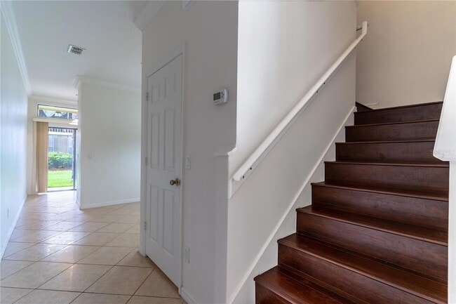 Building Photo - 6007 Scotchwood Glen