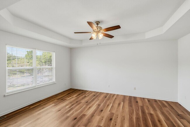 Building Photo - 1725-1727-1727 Louise Cir