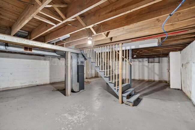 Building Photo - 224 S Harvey Ave