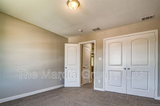 Building Photo - 1110 Woburn Dr