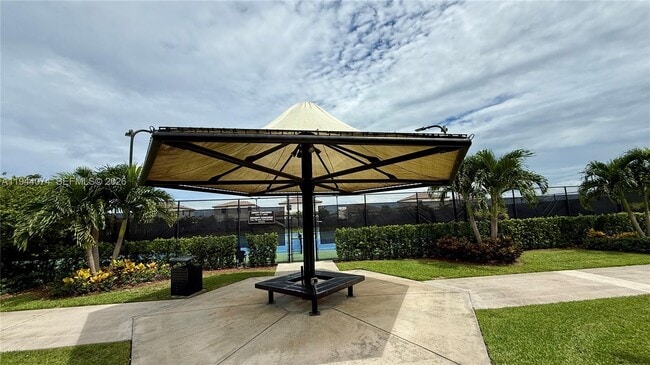 Building Photo - 2617 SE 27th Dr