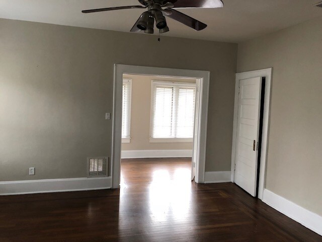 Building Photo - 1334 N Laura St