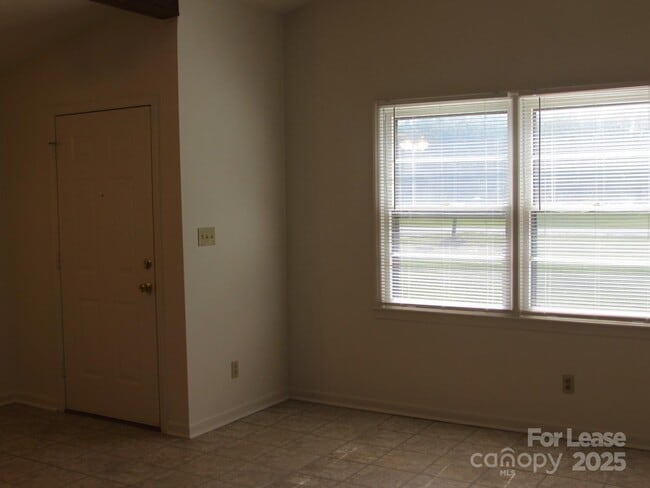 Building Photo - 6016 Pleasant Grove Rd
