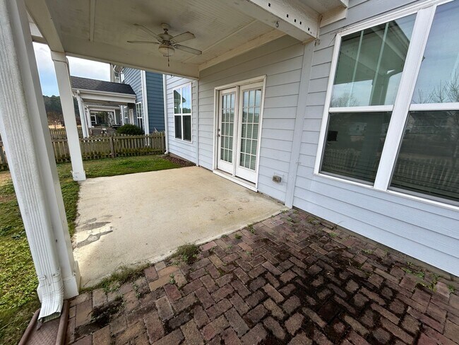 Building Photo - 79 Mornington Pl