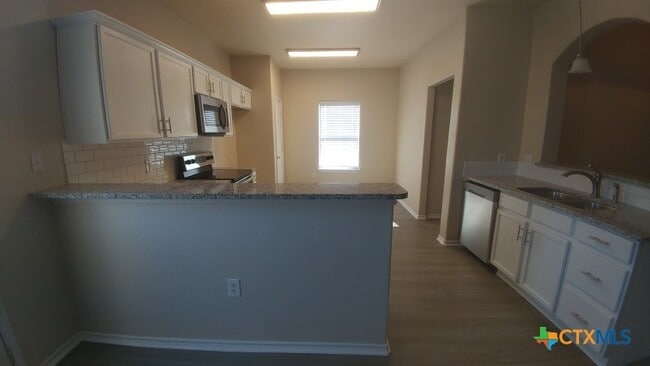 Building Photo - 3435 Rob Roy St