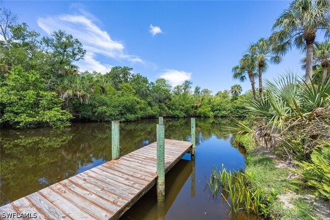 Building Photo - 25820 Creekbend Dr