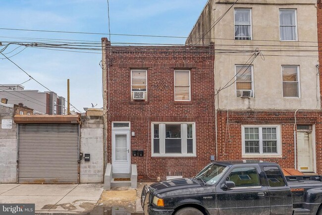 Building Photo - 1717 S 5th St