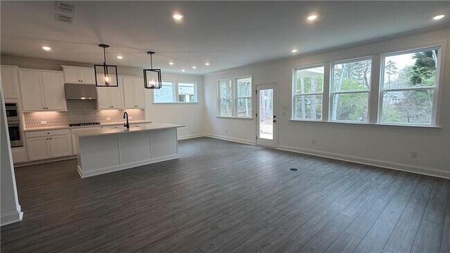 Building Photo - 2145 The Ln NE