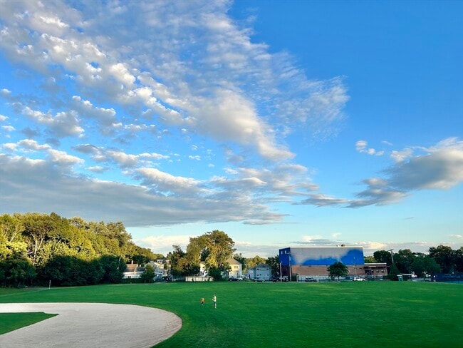 Building Photo - 46 Lombard Terrace