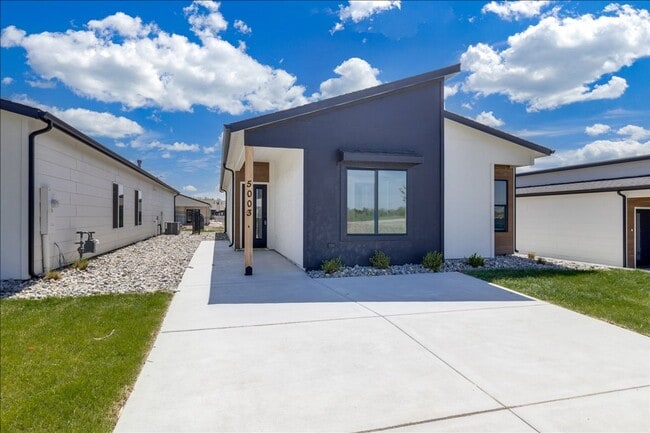 Building Photo - Beautiful Four Bedroom, Two Bathroom