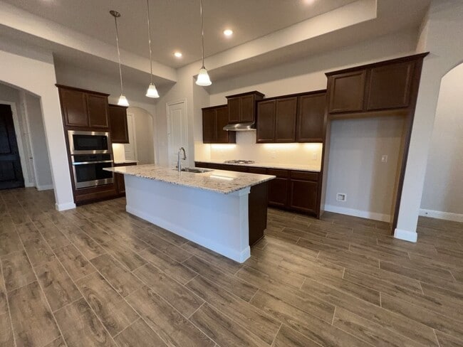 Building Photo - 5714 Caracara St