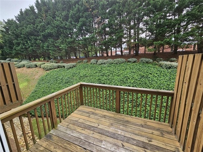 Building Photo - 2425 Ivey Crest Cir