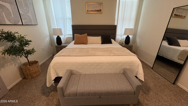 Building Photo - 30998 W Earll Dr