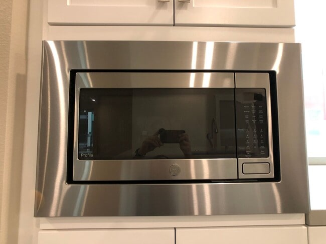 Building Photo - 195 Bowery