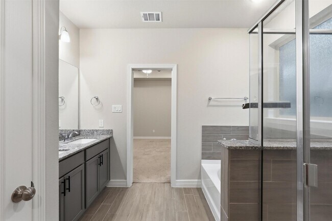 Building Photo - 119 Buttonwood Ct