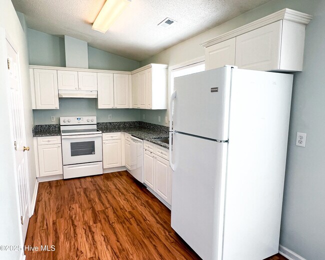 Building Photo - 7321 Verona Dr