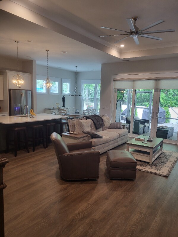 Building Photo - 386 Bumble Cir