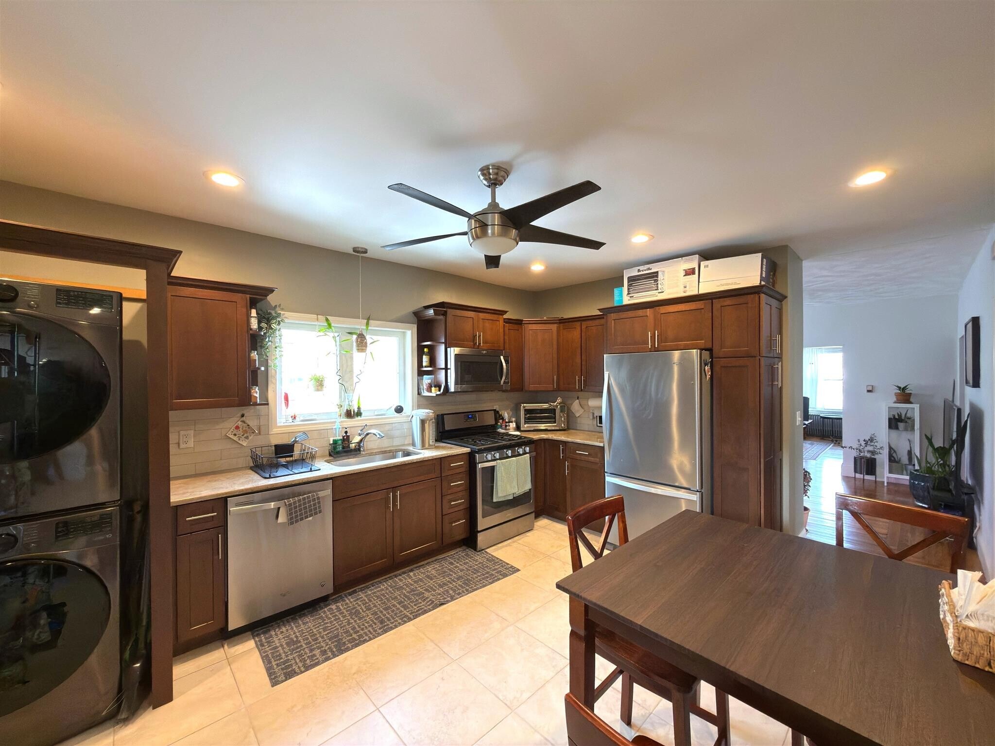 Building Photo - 9 Amaranth Ave