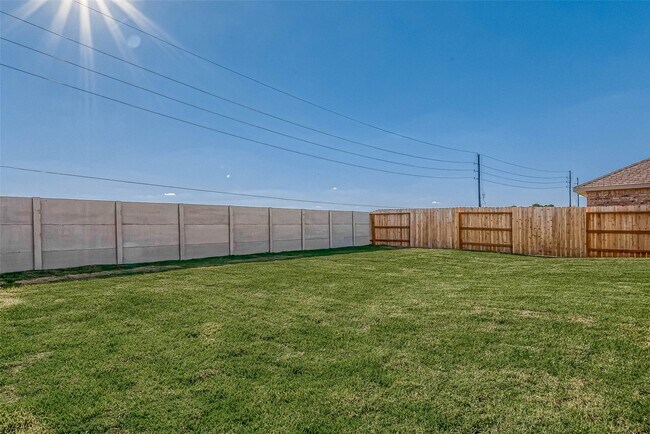 Building Photo - 5730 Knox Lndg Dr
