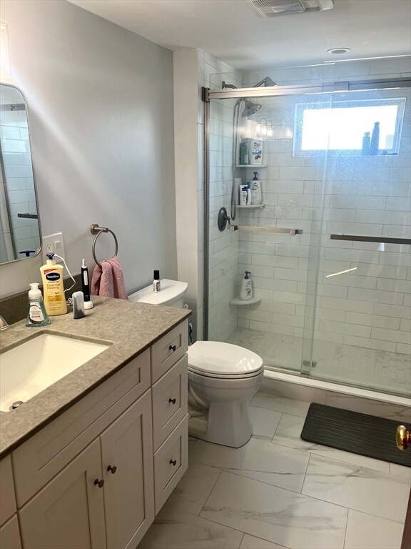 Building Photo - 77 Lynn Shore Dr