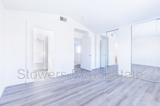 Building Photo - 5346 Fairside Way