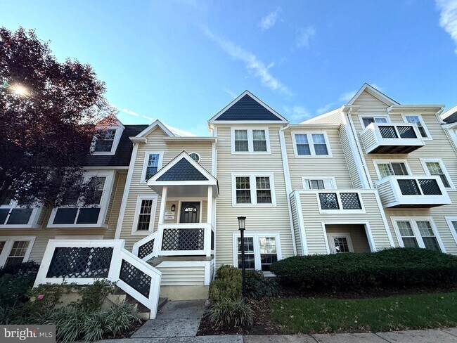 Building Photo - 12956 Grays Pointe Rd