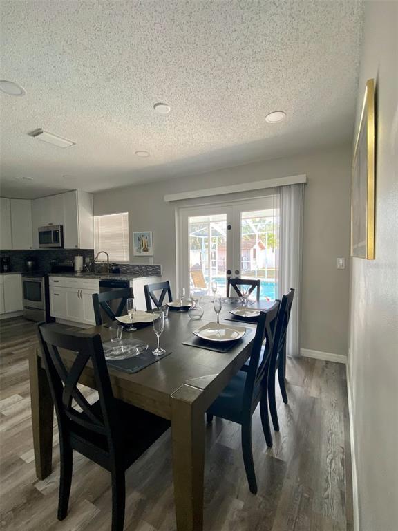 Building Photo - 8024 Candlewoode Dr