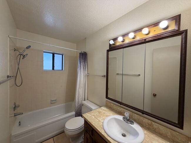 Building Photo - 9937 Clearwater St NW
