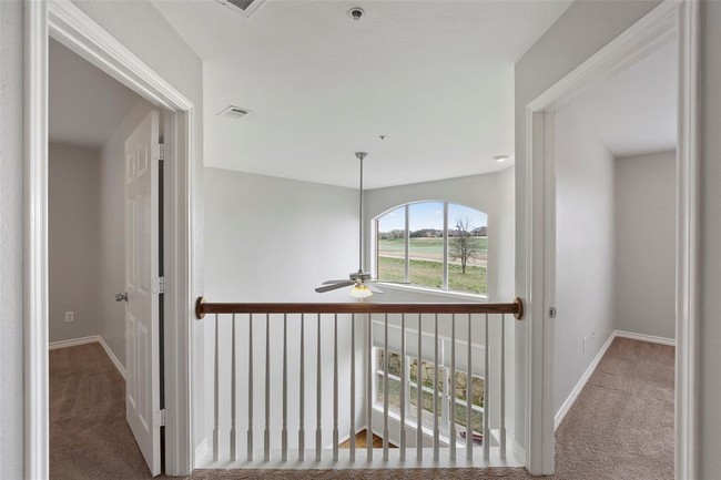 Building Photo - 604 Mozart Way