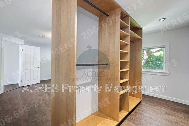 Building Photo - 15446 21st Ave SW