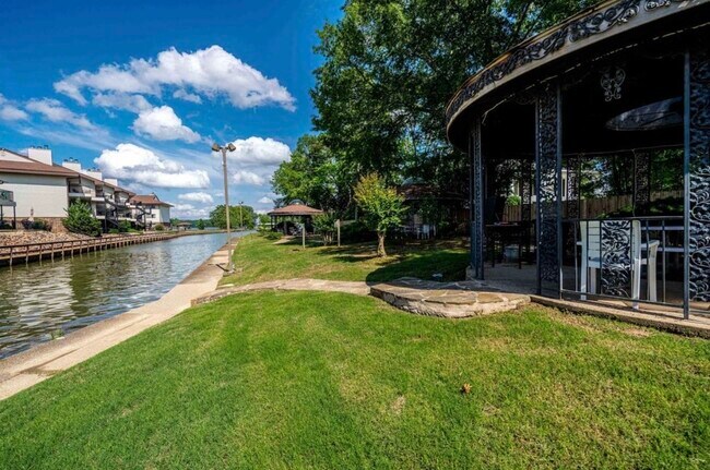 Building Photo - 5371 Central Ave