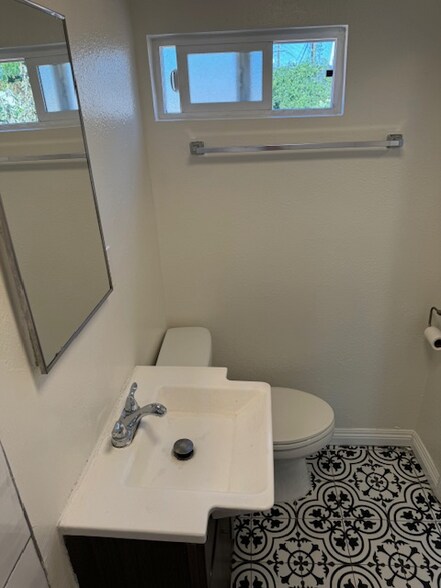 Building Photo - 2749 Orchard Pl