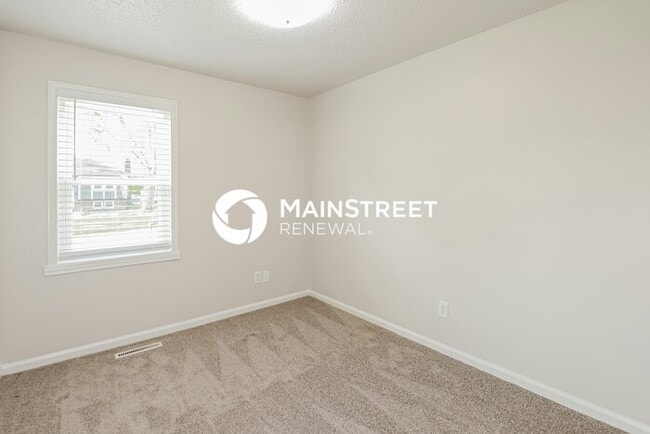 Building Photo - 3 Bedroom Pet-Friendly Home in KANSAS CITY, MO with Main Street Renewal