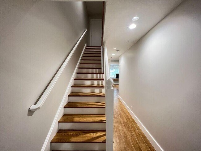 Building Photo - 4216 Sea Grape Dr