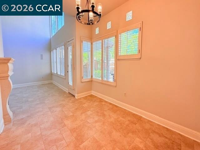 Building Photo - 6220 Lakeview Cir