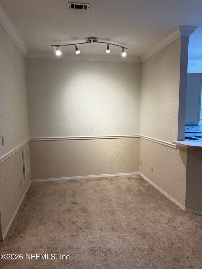 Building Photo - 13810 Sutton Park Dr N