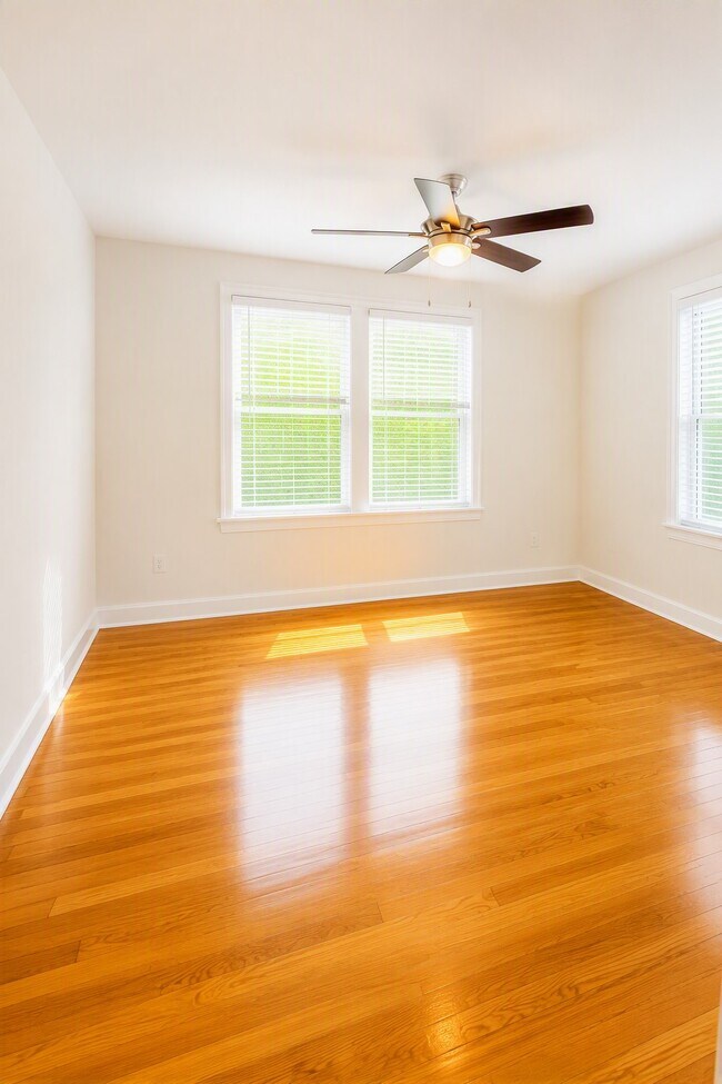 Building Photo - 2208 Blodgett St