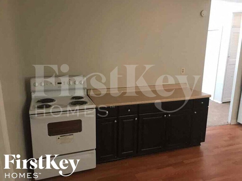 Building Photo - 9525 E 39th Pl