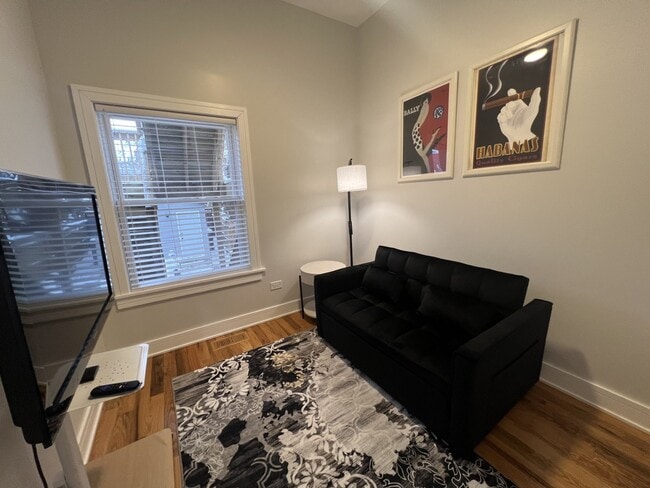 Building Photo - 6613 S Langley Ave