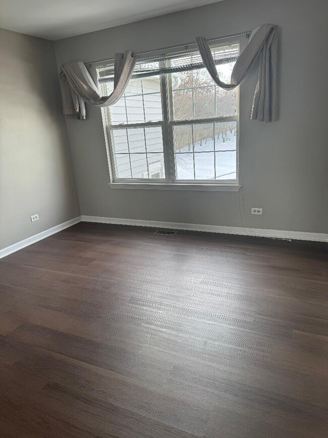 Building Photo - 1349 Orleans Dr