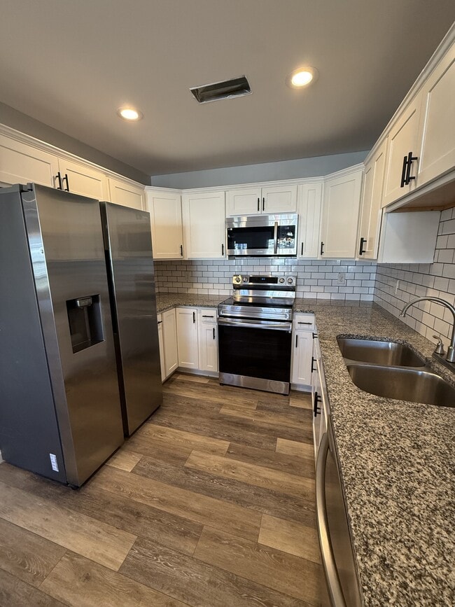 Building Photo - 234 Longwood Ln.